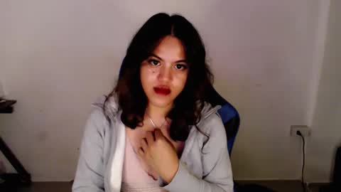 Snapshot of urlovely_hait chatting on February 26, 4:50 pm Sham online show from February 26, 4:50 pm
