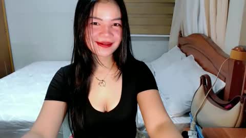 Snapshot of urlovely_shane chatting on March 22, 12:14 am shane online show from March 22, 12:14 am