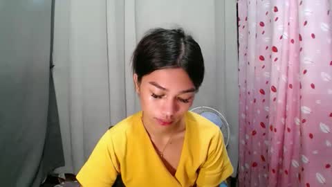 urloverjasmine_xx online show from May 14, 12:06 am