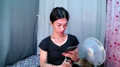 urloverjasmine_xx online show from May 15, 11:45 pm