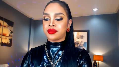 UrMajestyTyra online show from December 11, 3:02 am