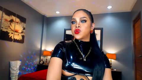 UrMajestyTyra online show from December 11, 6:04 am