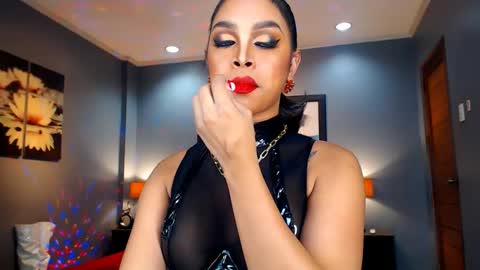 UrMajestyTyra online show from December 14, 5:07 am