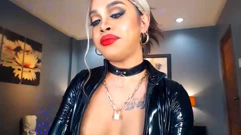 UrMajestyTyra online show from December 26, 7:56 am