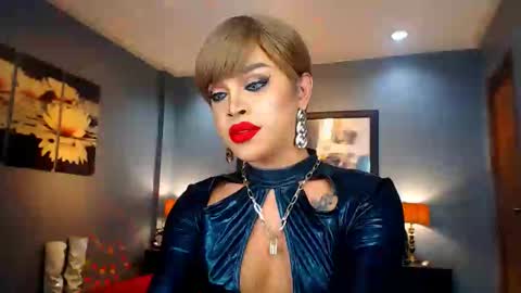 UrMajestyTyra online show from January 24, 3:32 am