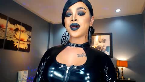 UrMajestyTyra online show from January 30, 3:00 am