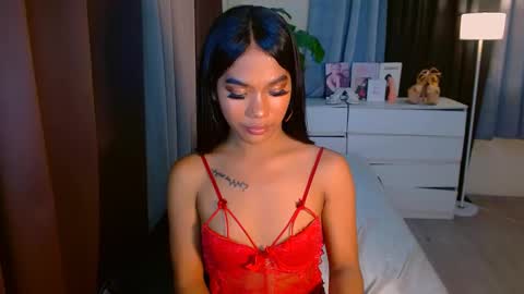 Snapshot of urmistress_sanya chatting on March 24, 5:40 pm ur fave sanya online show from March 24, 5:40 pm