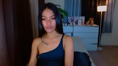 Snapshot of urmistress_sanya chatting on March 28, 2:27 pm ur fave sanya online show from March 28, 2:27 pm