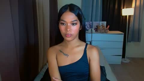 Snapshot of urmistress_sanya chatting on March 29, 4:18 pm ur fave sanya online show from March 29, 4:18 pm