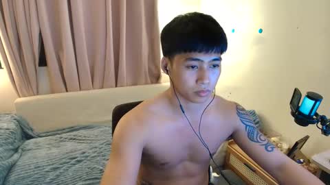 Snapshot of urnatty_guy chatting on May 15, 5:20 pm ander online show from May 15, 5:20 pm