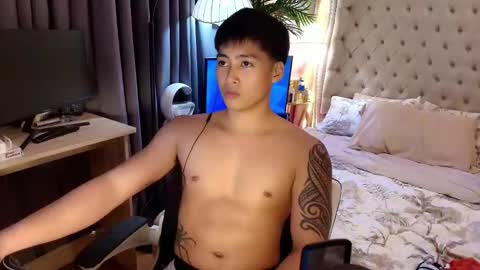 Snapshot of urnatty_guy chatting on June 2, 4:53 pm ander online show from June 2, 4:53 pm