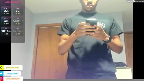 Snapshot of urnewdaddy90 chatting on February 11, 2:57 am Big Daddy online show from February 11, 2:57 am