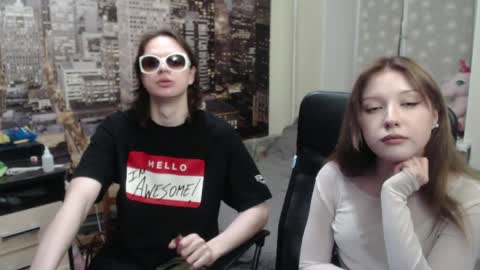 Snapshot of uroxygen chatting on April 3, 5:11 pm Mary online show from April 3, 5:11 pm