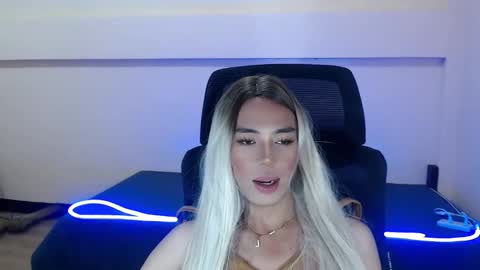 Snapshot of urpetitegirlxxx chatting on February 3, 6:22 am miss alexa online show from February 3, 6:22 am