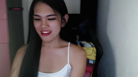 Snapshot of urpinayjenfuckerxxx chatting on January 12, 2:03 am Jenny online show from January 12, 2:03 am