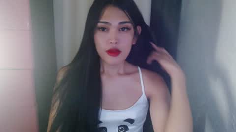Snapshot of urpinayjenfuckerxxx chatting on January 19, 10:17 am Jenny online show from January 19, 10:17 am