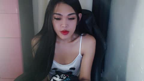 Snapshot of urpinayjenfuckerxxx chatting on January 20, 12:46 am Jenny online show from January 20, 12:46 am