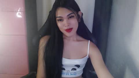 Snapshot of urpinayjenfuckerxxx chatting on January 20, 3:48 am Jenny online show from January 20, 3:48 am