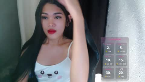 Snapshot of urpinayjenfuckerxxx chatting on February 27, 12:32 am Jenny online show from February 27, 12:32 am