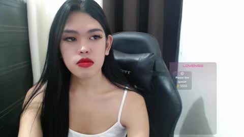 Snapshot of urpinayjenfuckerxxx chatting on February 27, 9:47 pm Jenny online show from February 27, 9:47 pm