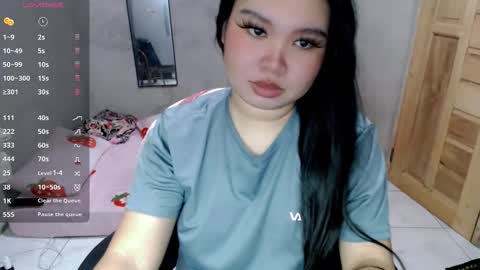 Snapshot of urpinayslutxxx chatting on December 15, 9:57 am Jane online show from December 15, 9:57 am