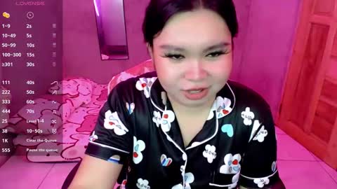 Snapshot of urpinayslutxxx chatting on December 21, 12:23 pm Jane online show from December 21, 12:23 pm