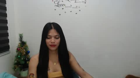 hi im kim online show from December 9, 12:51 pm