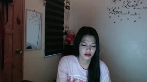 hi im kim online show from March 2, 10:16 pm