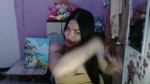 hi im kim online show from March 2, 12:57 am