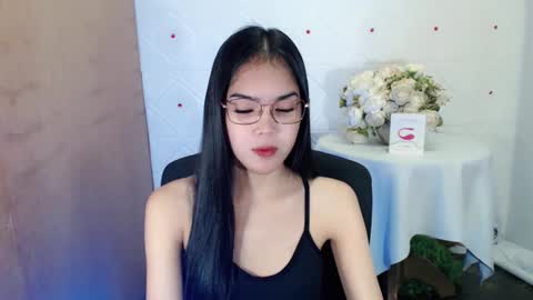 Snapshot of urpretty_nix chatting on February 24, 1:10 pm Nix online show from February 24, 1:10 pm