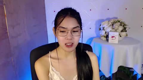 Snapshot of urpretty_nix chatting on February 27, 6:40 am Nix online show from February 27, 6:40 am