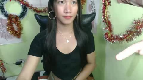 Amara online show from December 10, 4:49 pm