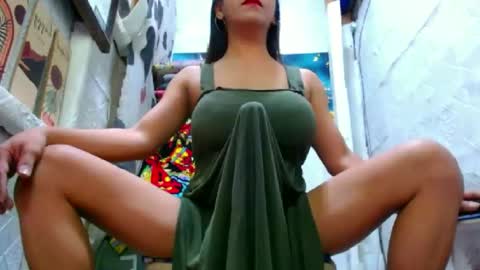 Snapshot of urprincessofselfsuck chatting on March 17, 10:07 am urprincessofselfsuck online show from March 17, 10:07 am