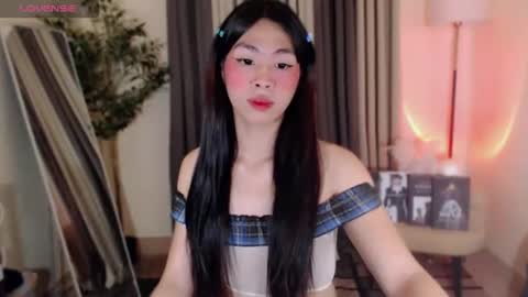 Snapshot of ursexxy_abby chatting on June 19, 7:01 am abby online show from June 19, 7:01 am