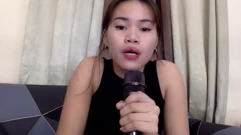 Snapshot of ursexypinayy chatting on March 22, 9:13 am ursexypinayy online show from March 22, 9:13 am