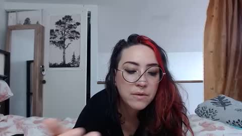 Ursinae online show from April 27, 9:13 pm