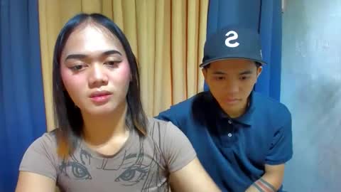 Snapshot of urslutty_mayie chatting on March 13, 12:56 pm urslutty_mayie online show from March 13, 12:56 pm