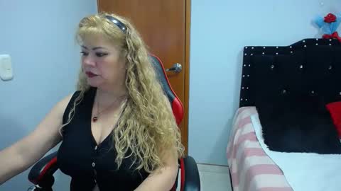 Eveling Blanco  online show from February 27, 12:21 am