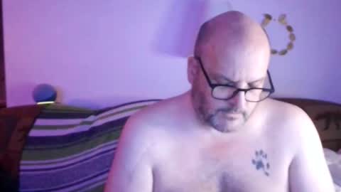 Snapshot of ursulet_us chatting on April 16, 12:44 am Ursulet US online show from April 16, 12:44 am