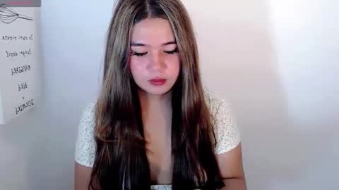 Snapshot of ursweet_ashley chatting on December 28, 4:41 am online show from December 28, 4:41 am