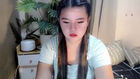 Snapshot of ursweet_ashley chatting on March 8, 12:20 pm online show from March 8, 12:20 pm