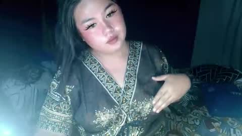 Snapshot of ursweet_ashley chatting on February 18, 7:48 am online show from February 18, 7:48 am