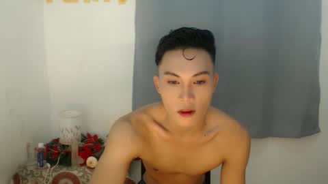 Snapshot of ursweetfucker_kimeya69 chatting on September 16, 1:01 pm ursweetfucker_kimeya69 online show from September 16, 1:01 pm