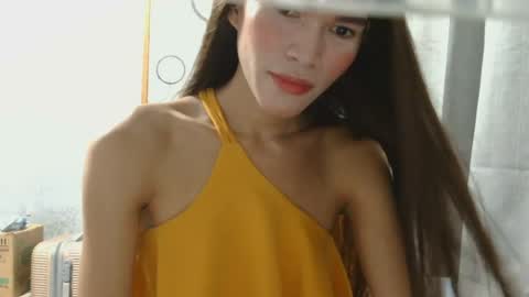 urtrans_sheenlyn online show from June 29, 10:10 am