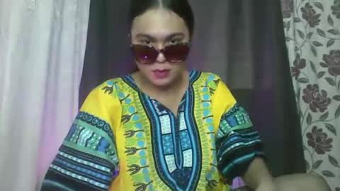 YOURGIRLCAMILLA online show from November 9, 8:12 am