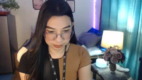 Snapshot of urwetasianprincessxx chatting on December 4, 2:15 pm Ashley Kate Mateo Gray online show from December 4, 2:15 pm
