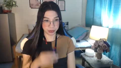 Snapshot of urwetasianprincessxx chatting on February 5, 11:02 am Ashley Kate Mateo Gray online show from February 5, 11:02 am