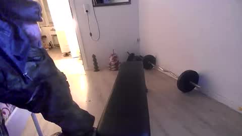 Snapshot of use4pleasure chatting on September 28, 11:54 pm BamBam online show from September 28, 11:54 pm