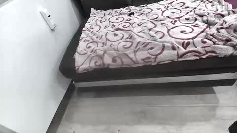 Snapshot of use4pleasure chatting on December 21, 11:01 pm BamBam online show from December 21, 11:01 pm