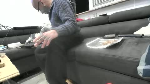 Snapshot of use4pleasure chatting on January 18, 1:09 am BamBam online show from January 18, 1:09 am